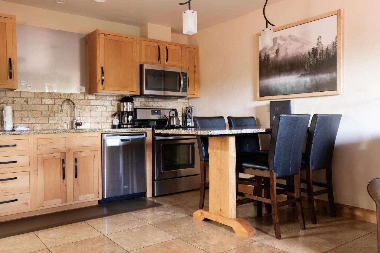 Wall Street Suites Bend Eksteriør bilde